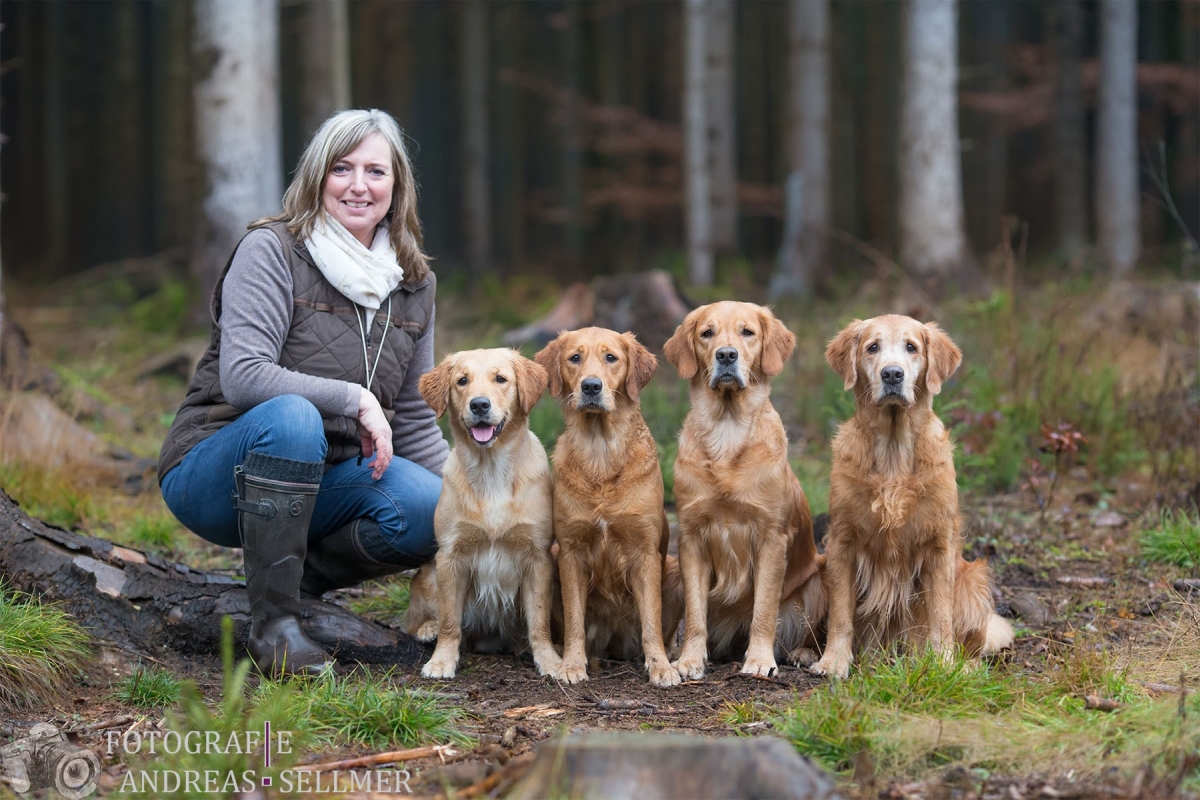 Gabi mit ihren Hunden in Lappersdorf am 30.11.2022